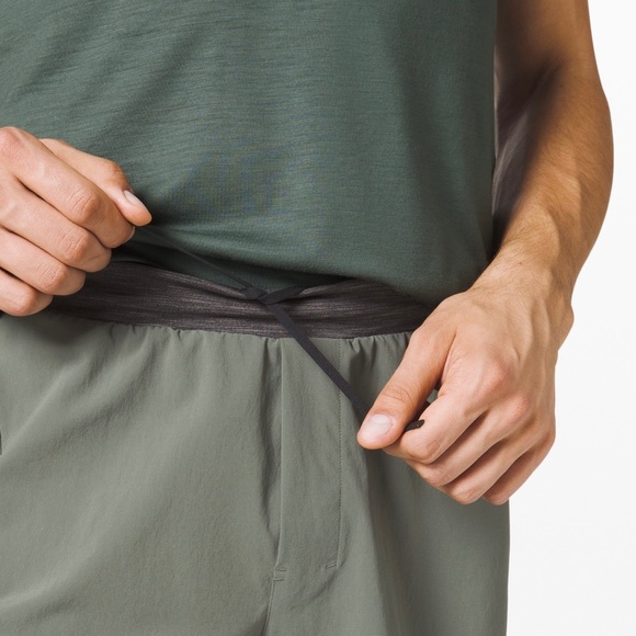 🍋Lululemon Ashta Hybrid Run Short🍋 - Picture 3 of 10